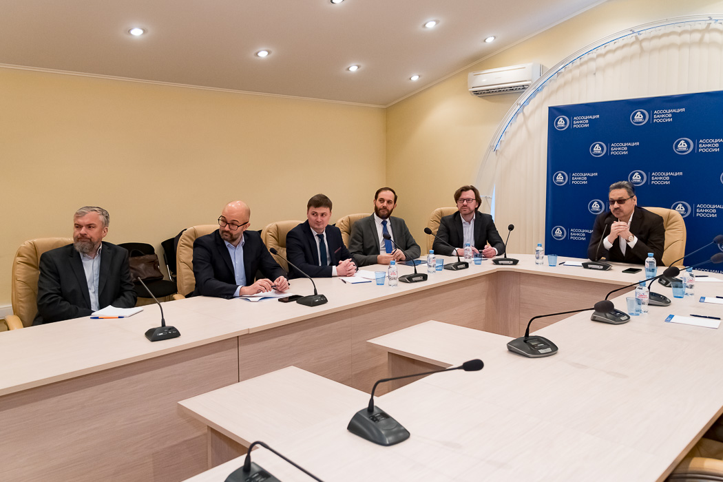 В Ассоциации банков России обсудили оптимизацию взаимодействия финансовых организаций с нотариусами и органами исполнительной власти